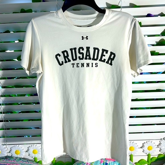 FREE* Under Armour heat gear white “Crusaders Tennis” tee 🎁 - Picture 1 of 4